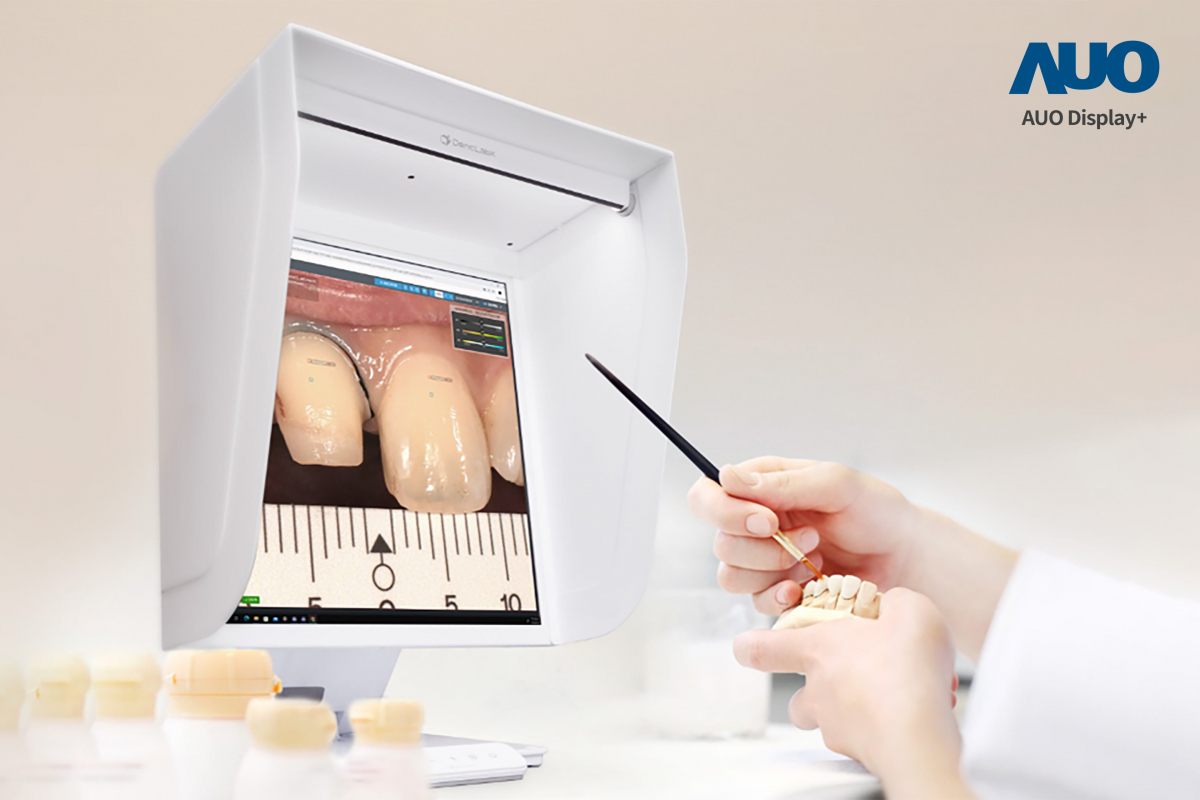 達擎智慧牙科比色解決方案獲得2025智慧顯示應用大賞之智慧醫療獎，透過獨家色彩還原運算及AI技術，以搭載Maxman | 万博A.R.T.先進抗反光顯示器，擬真還原影像，提升假牙製作效率並大幅降低重製率